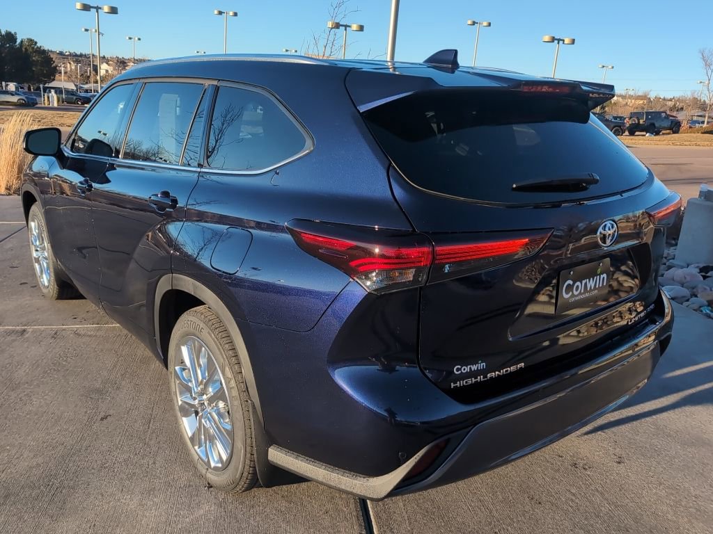 Used 2026 Toyota Highlander Limited image 5