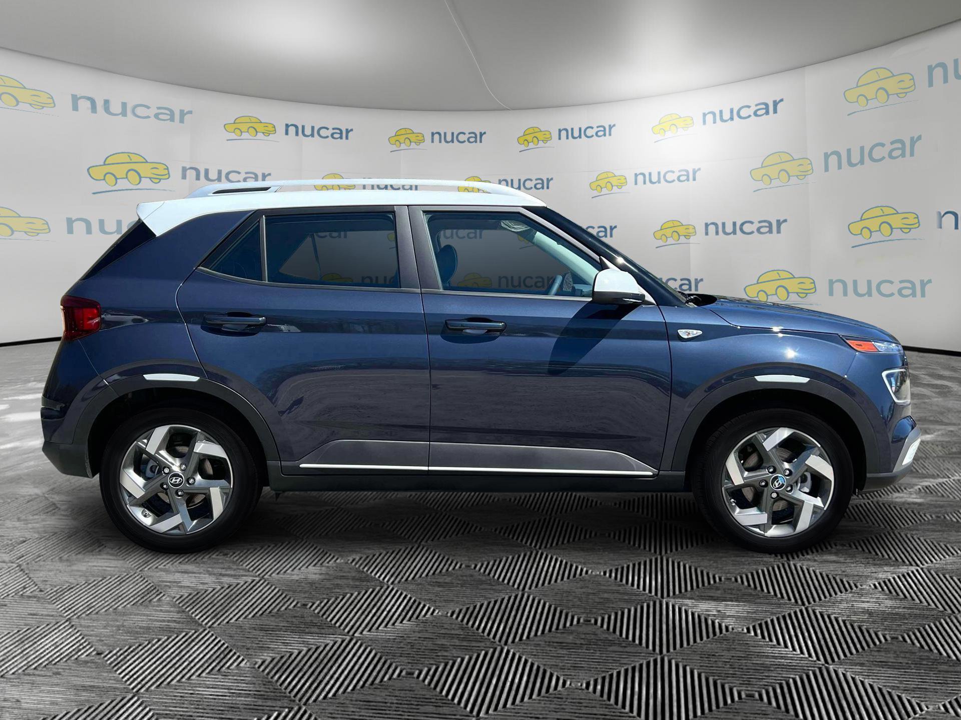 New 2025 Hyundai Venue Limited image 9