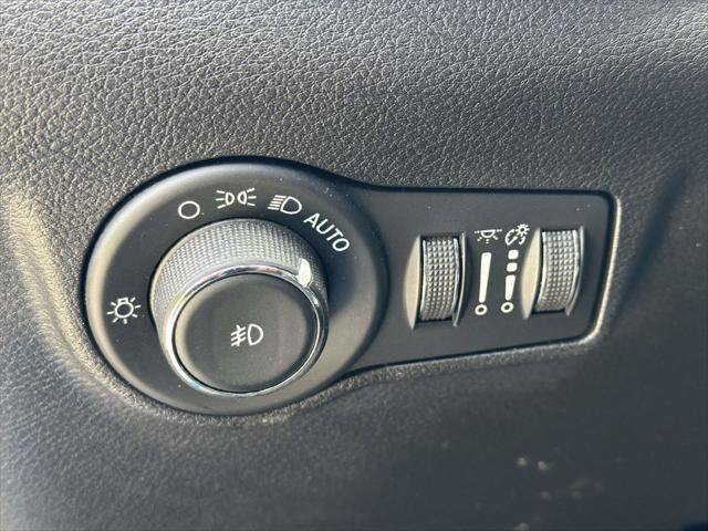 Used 2022 Jeep Compass Latitude AWD/4WD image 18