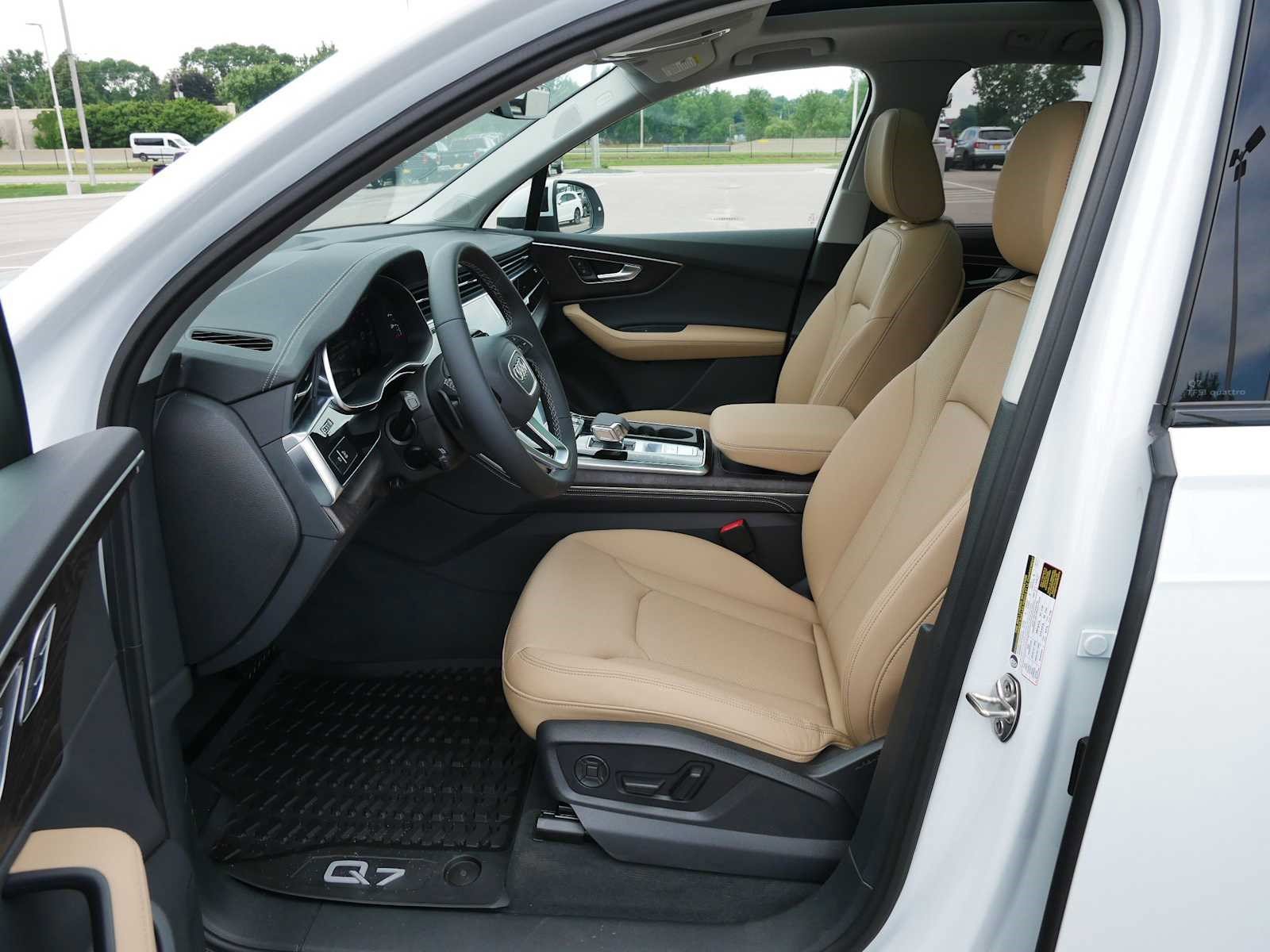 Certified 2025 Audi Q7 Premium Plus w/ Premium Plus Package image 8