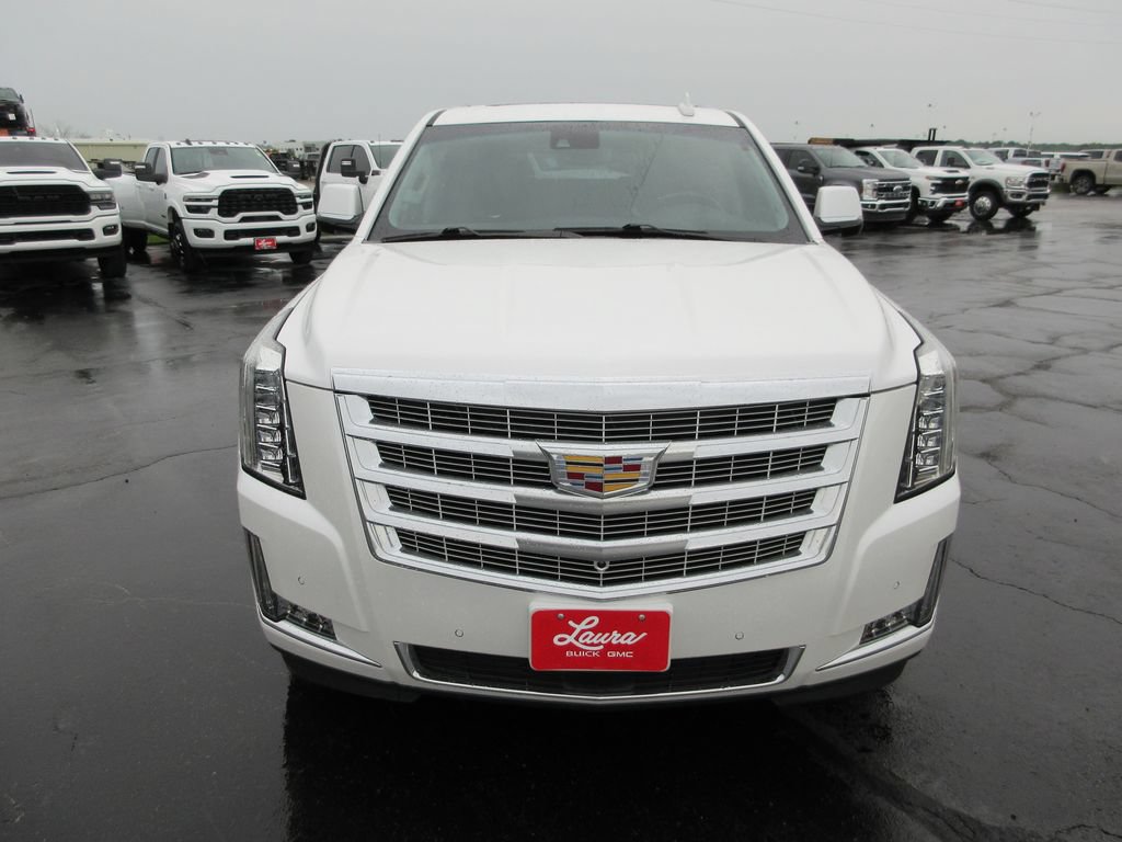 Certified 2019 Cadillac Escalade Premium Luxury AWD/4WD image 13