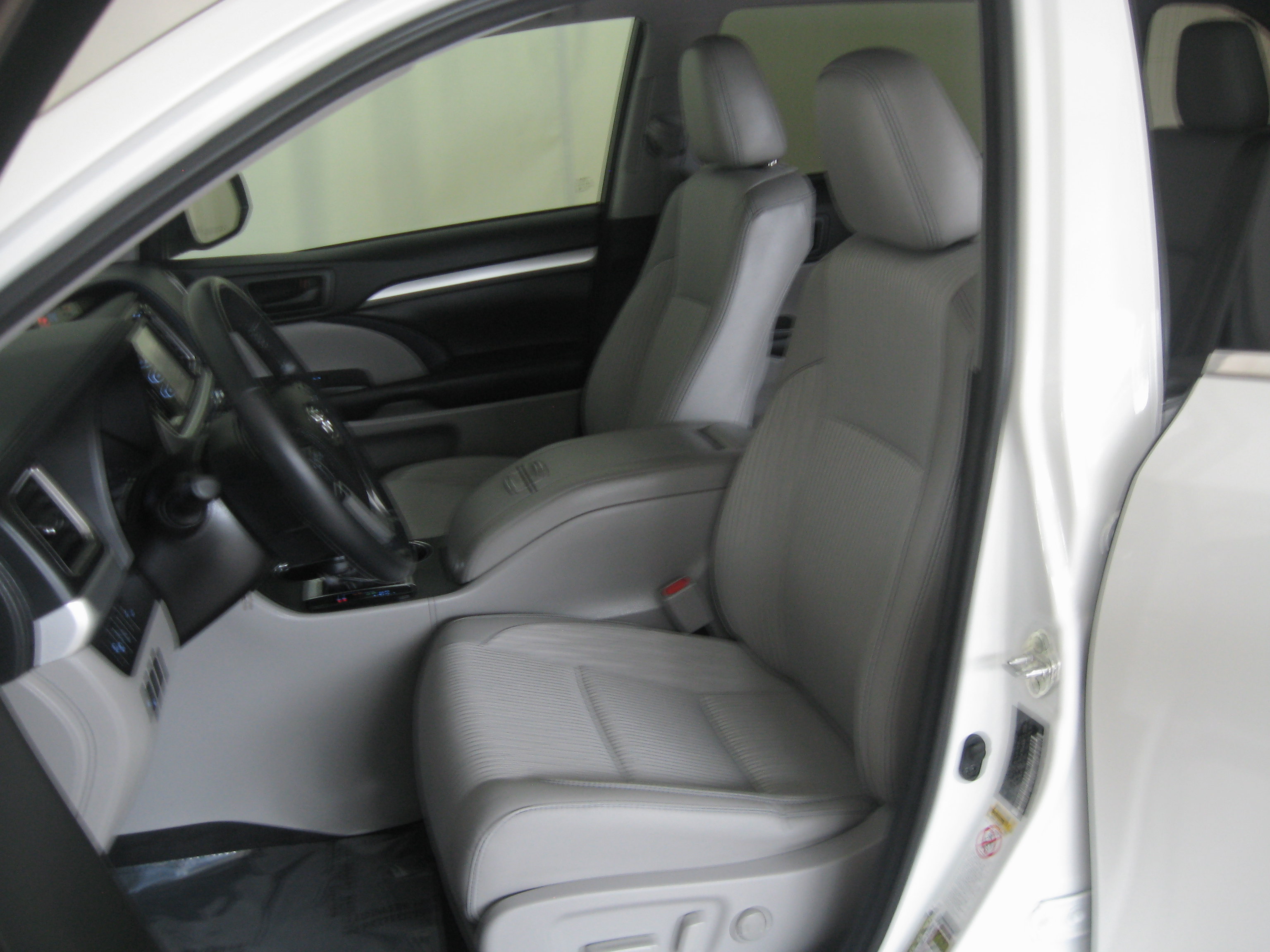 Used 2018 Toyota Highlander Plus image 7