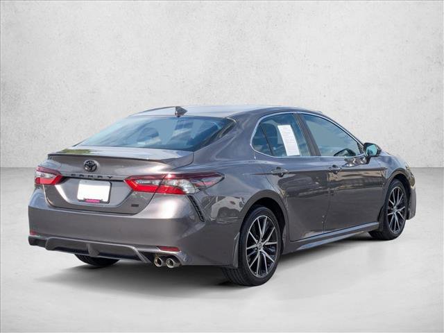 Used 2022 Toyota Camry SE w/ Carpet Mat Package (TMS) image 5