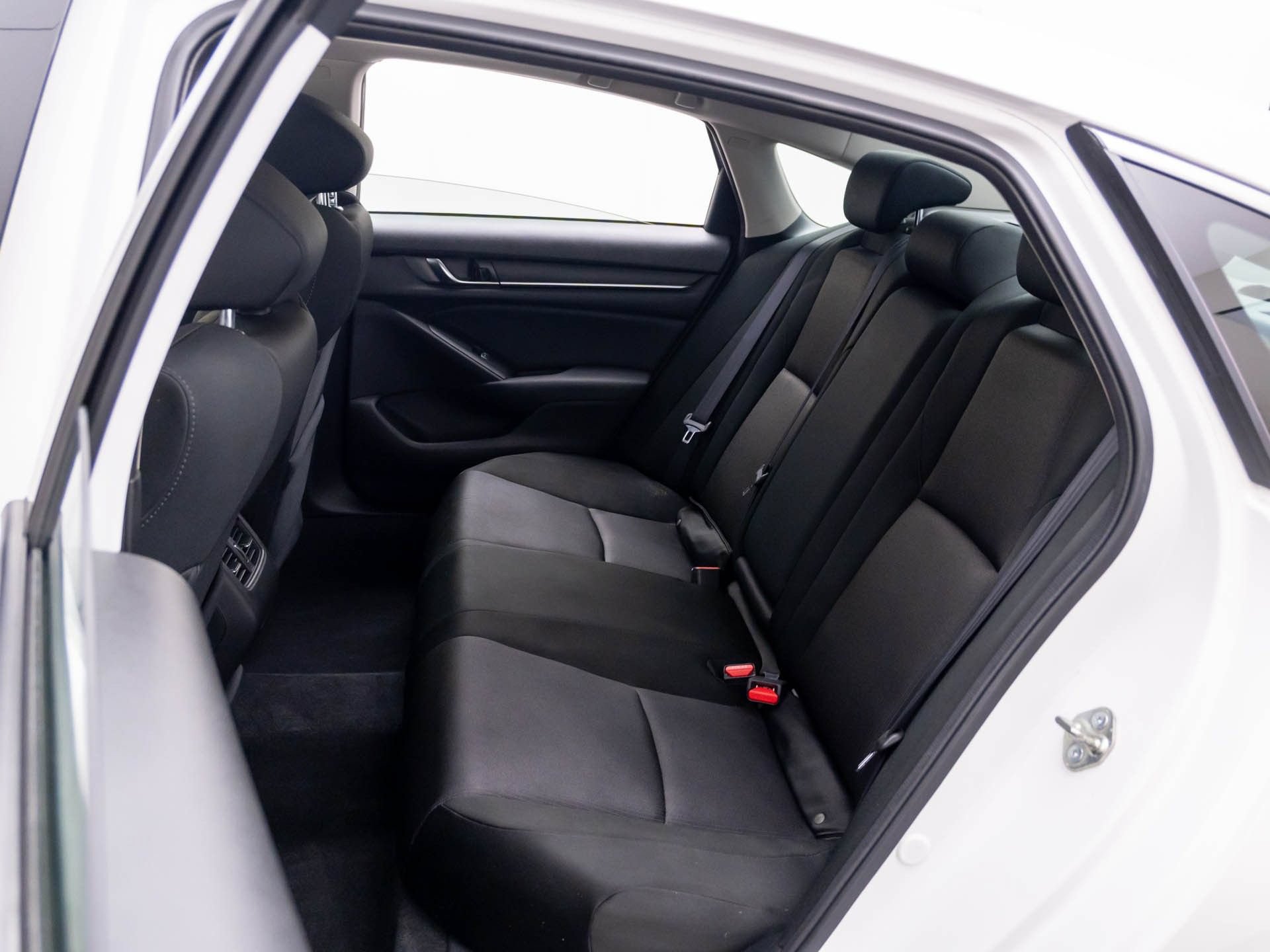 Used 2018 Honda Accord EX image 16