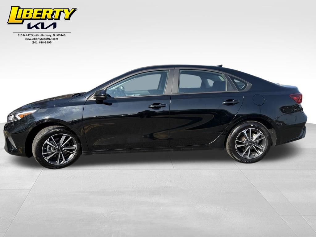 Used 2024 Kia Forte LXS image 4