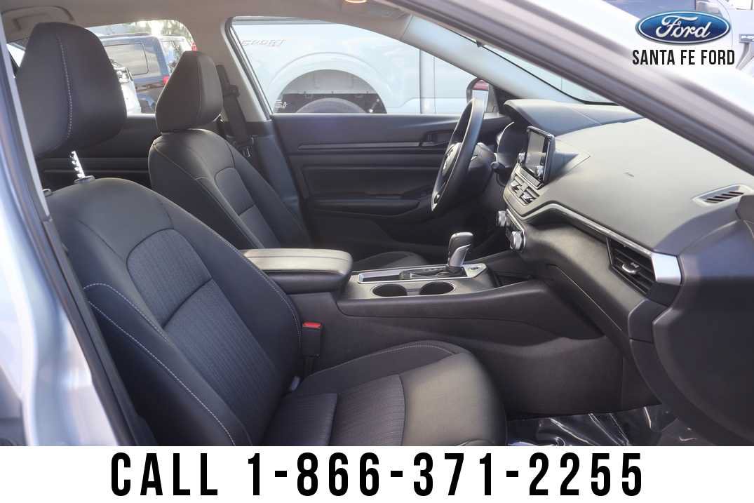 Used 2024 Nissan Altima 2.5 S FWD image 24