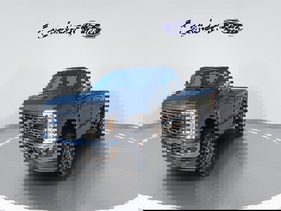 New 2025 Ford F350 XLT w/ FX4 Off-Road Package image 4