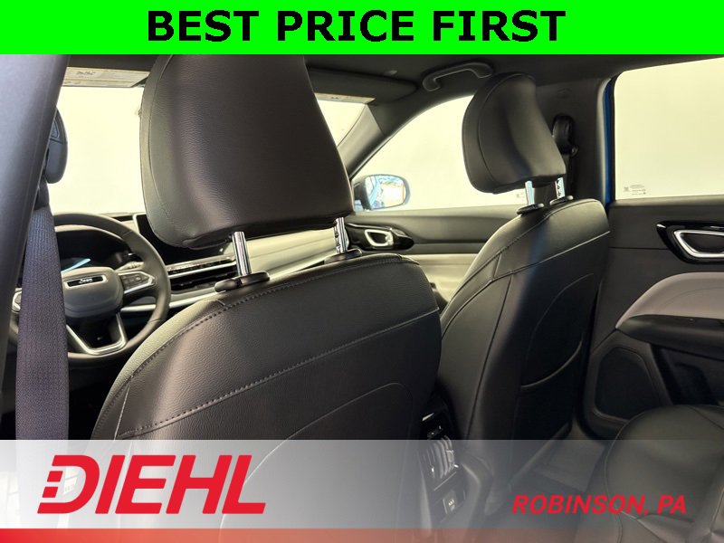 New 2026 Jeep Compass Limited image 18