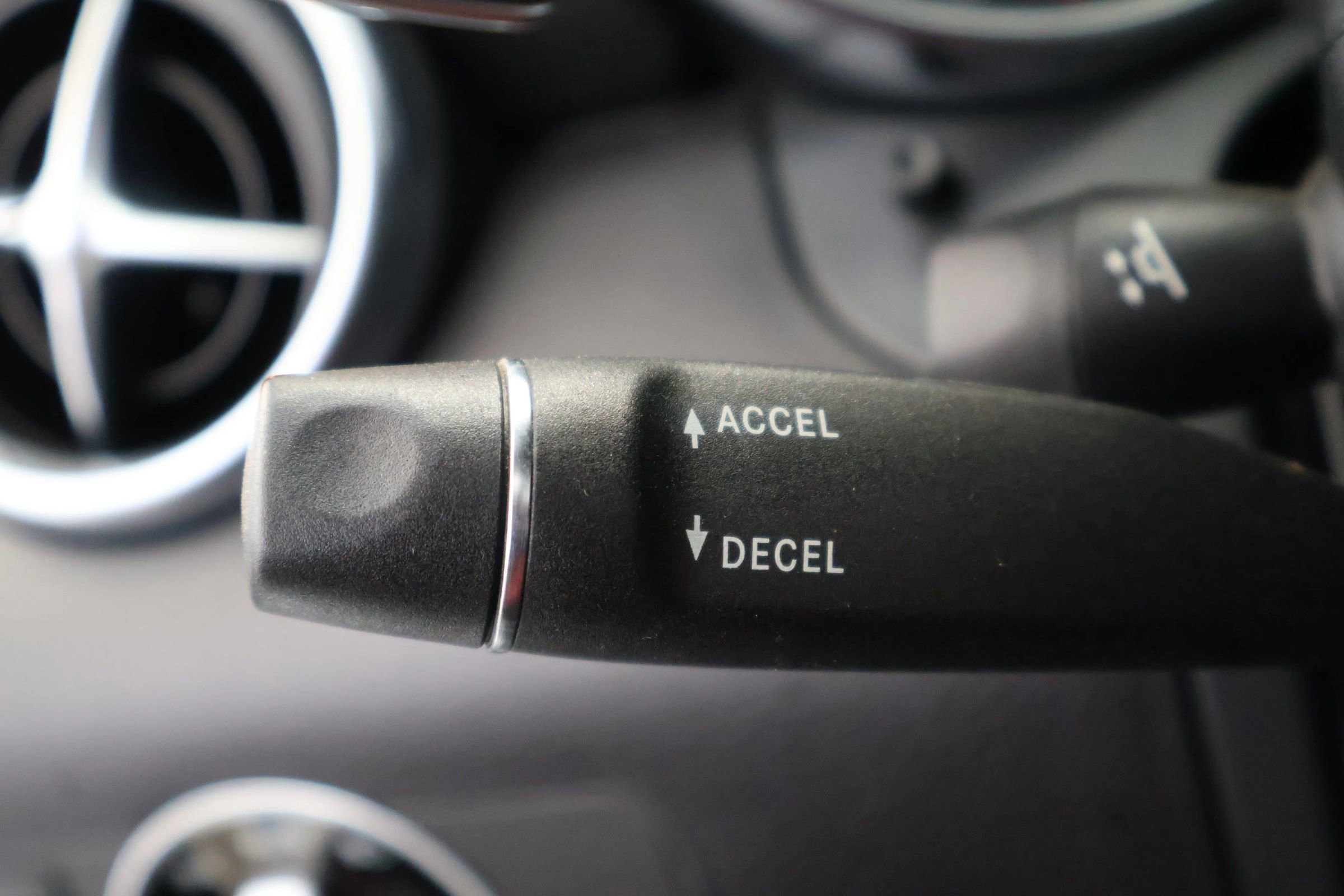 Used 2018 Mercedes-Benz SLC 43 AMG SLC 43 AMG Roadster 2D image 17