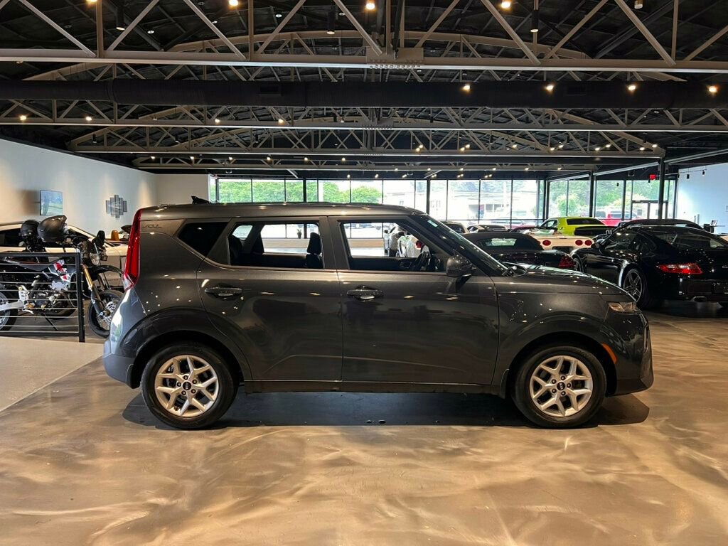 Used 2020 Kia Soul S FWD image 6