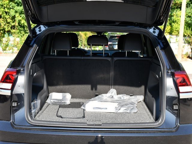 New 2026 Volkswagen Atlas Cross Sport SE image 26