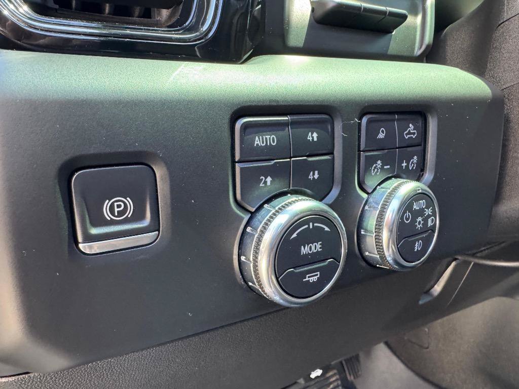Used 2024 GMC Sierra 2500 AT4 w/ AT4 Premium Plus Package AWD/4WD image 21