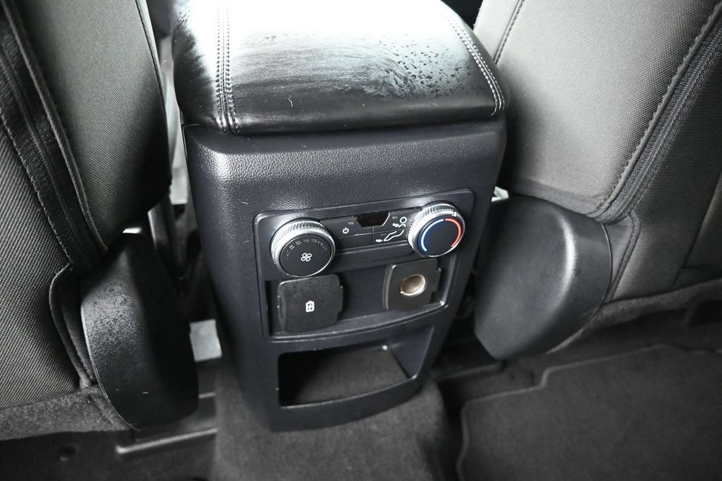 Used 2021 Ford Explorer XLT RWD image 15