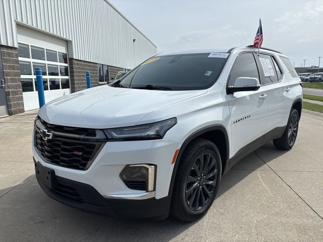 Used 2023 Chevrolet Traverse RS FWD image 4
