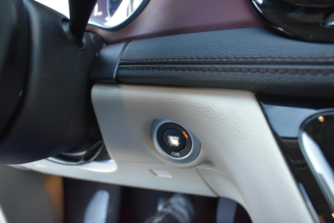 Used 2020 Chrysler Pacifica Limited image 45