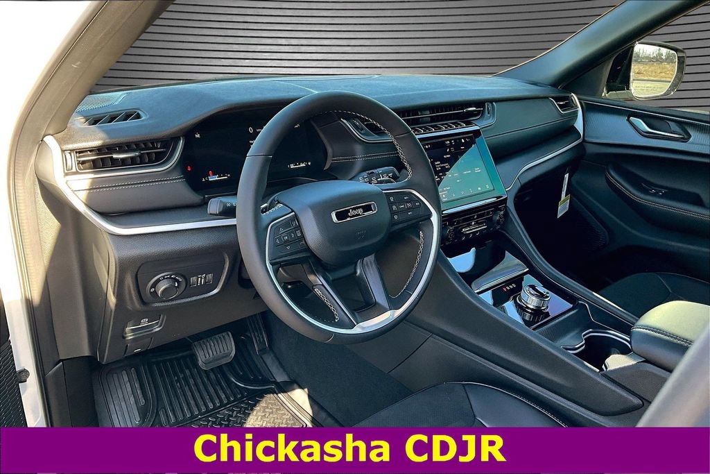 New 2025 Jeep Grand Cherokee L Altitude image 7