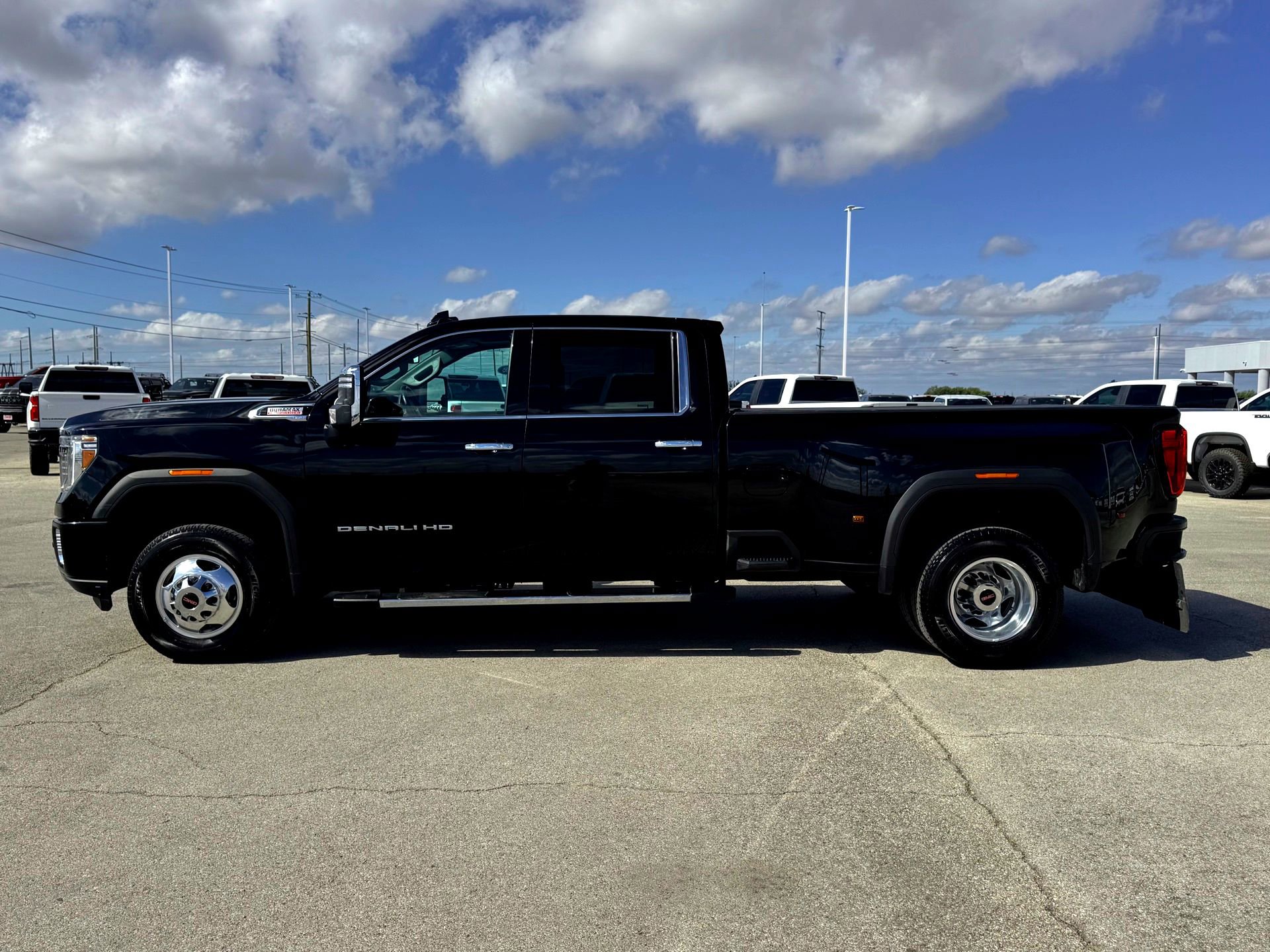 Used 2022 GMC Sierra 3500 Denali image 10