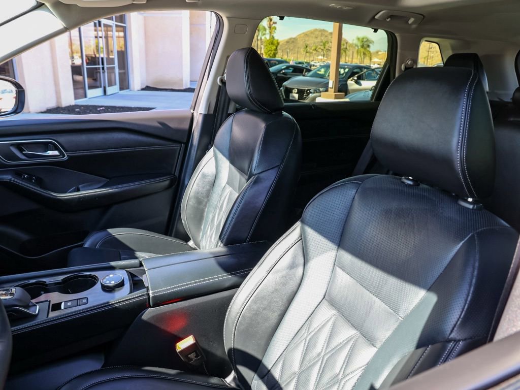Used 2026 Nissan Rogue Platinum w/ Platinum Premium Package image 15