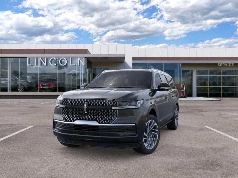 New 2026 Lincoln Navigator L Reserve AWD/4WD image 2