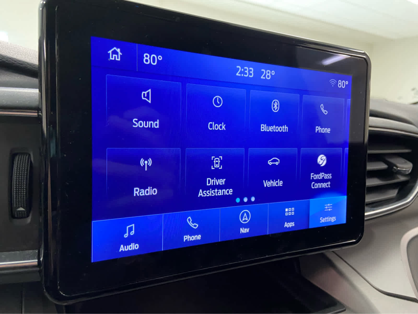 Used 2023 Ford Explorer XLT w/ Equipment Group 202A AWD/4WD image 33