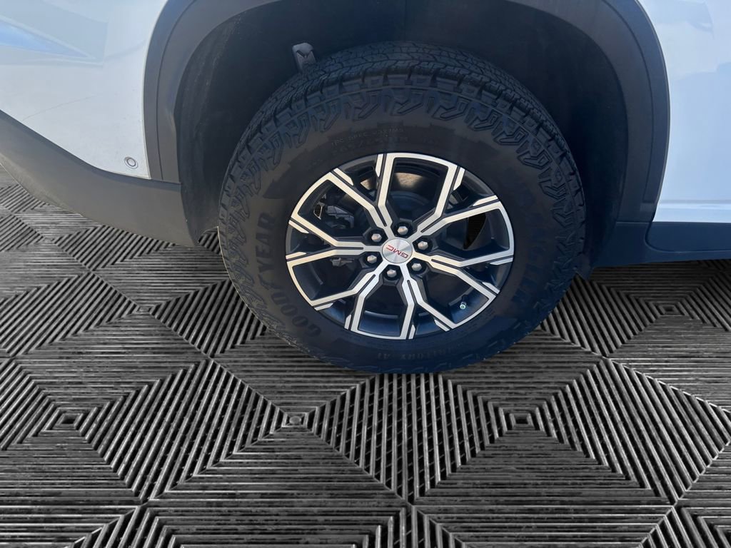 Used 2025 GMC Acadia AT4 w/ Super Cruise Package image 17