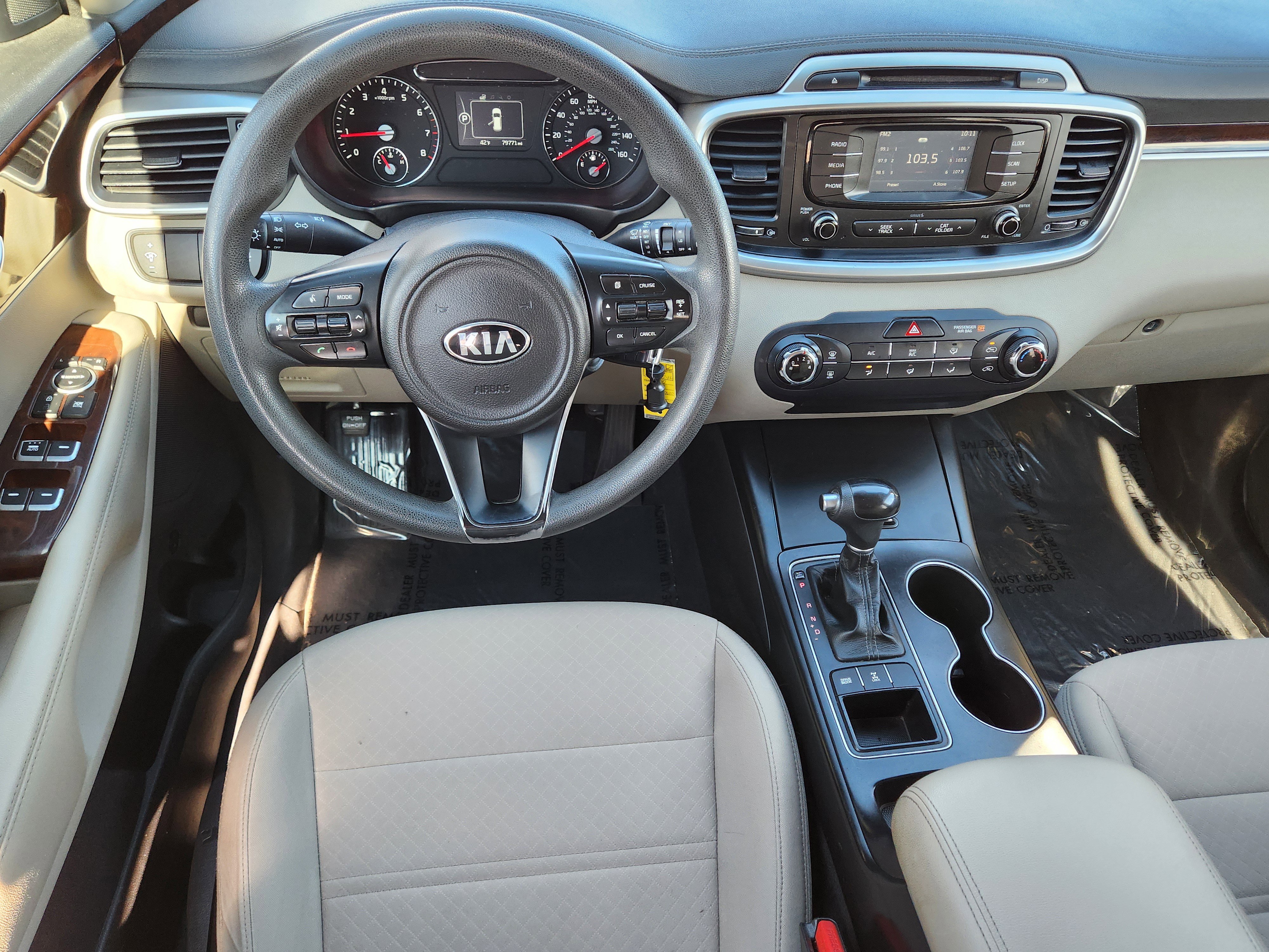 Used 2017 Kia Sorento LX image 24