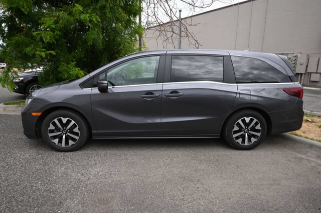 Used 2025 Honda Odyssey EX-L image 2