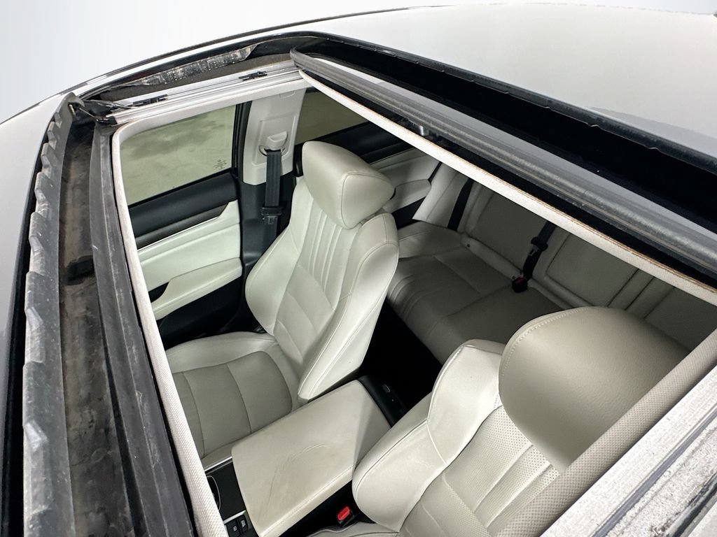 Used 2018 Honda Accord Touring image 26