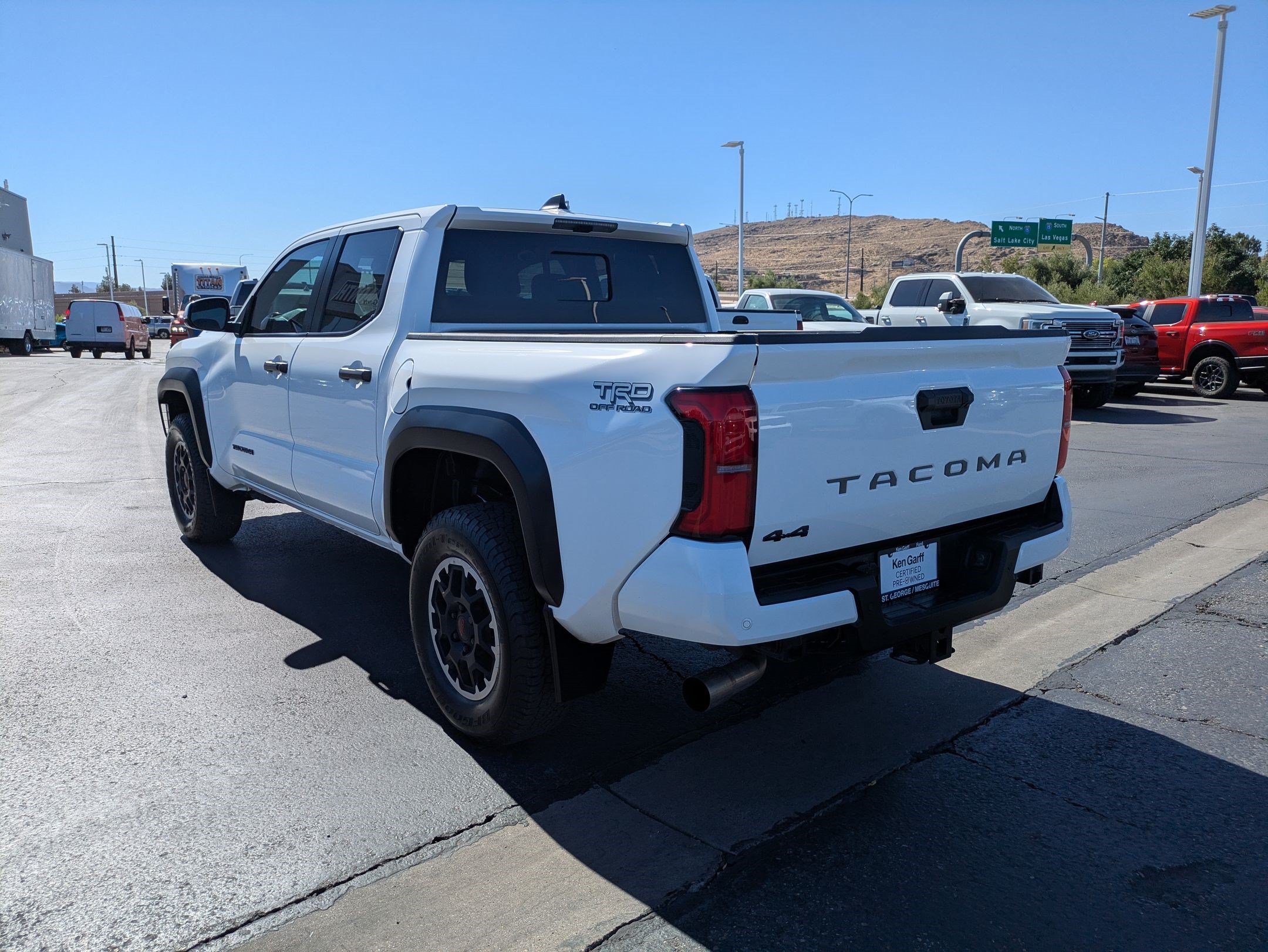 Used 2024 Toyota Tacoma TRD Off-Road w/ TRD Off Road Upgrade Package AWD/4WD image 5