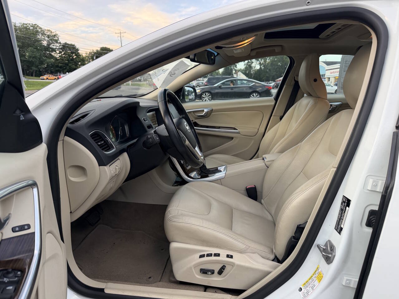 Used 2015 Volvo S60 T5 Premier Plus FWD image 11