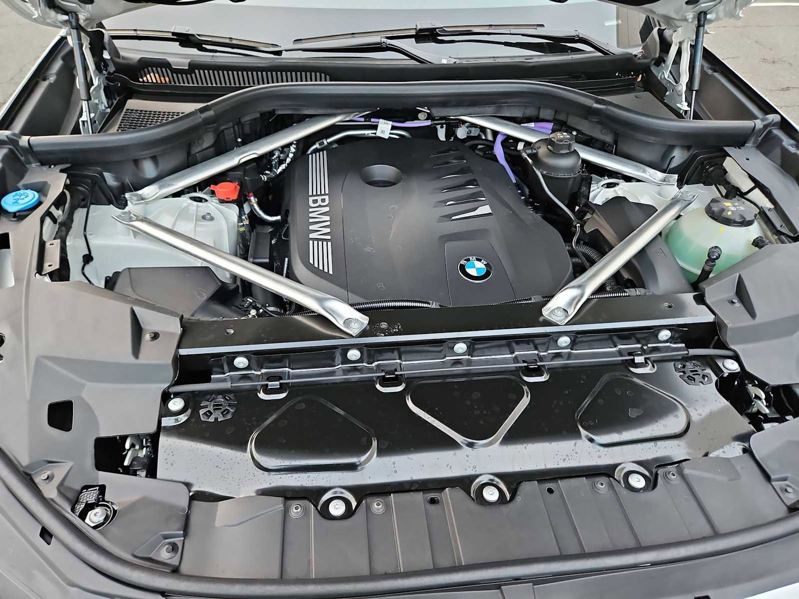 Used 2026 BMW X5 xDrive40i w/ M Sport Package image 15