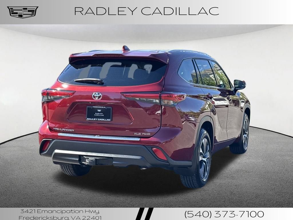 Used 2022 Toyota Highlander XLE image 7