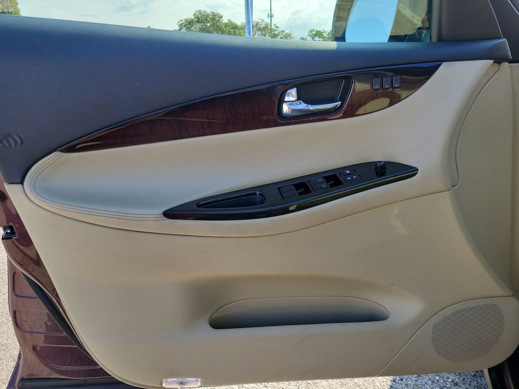 Used 2017 INFINITI QX50 AWD w/ Deluxe Touring Package image 14