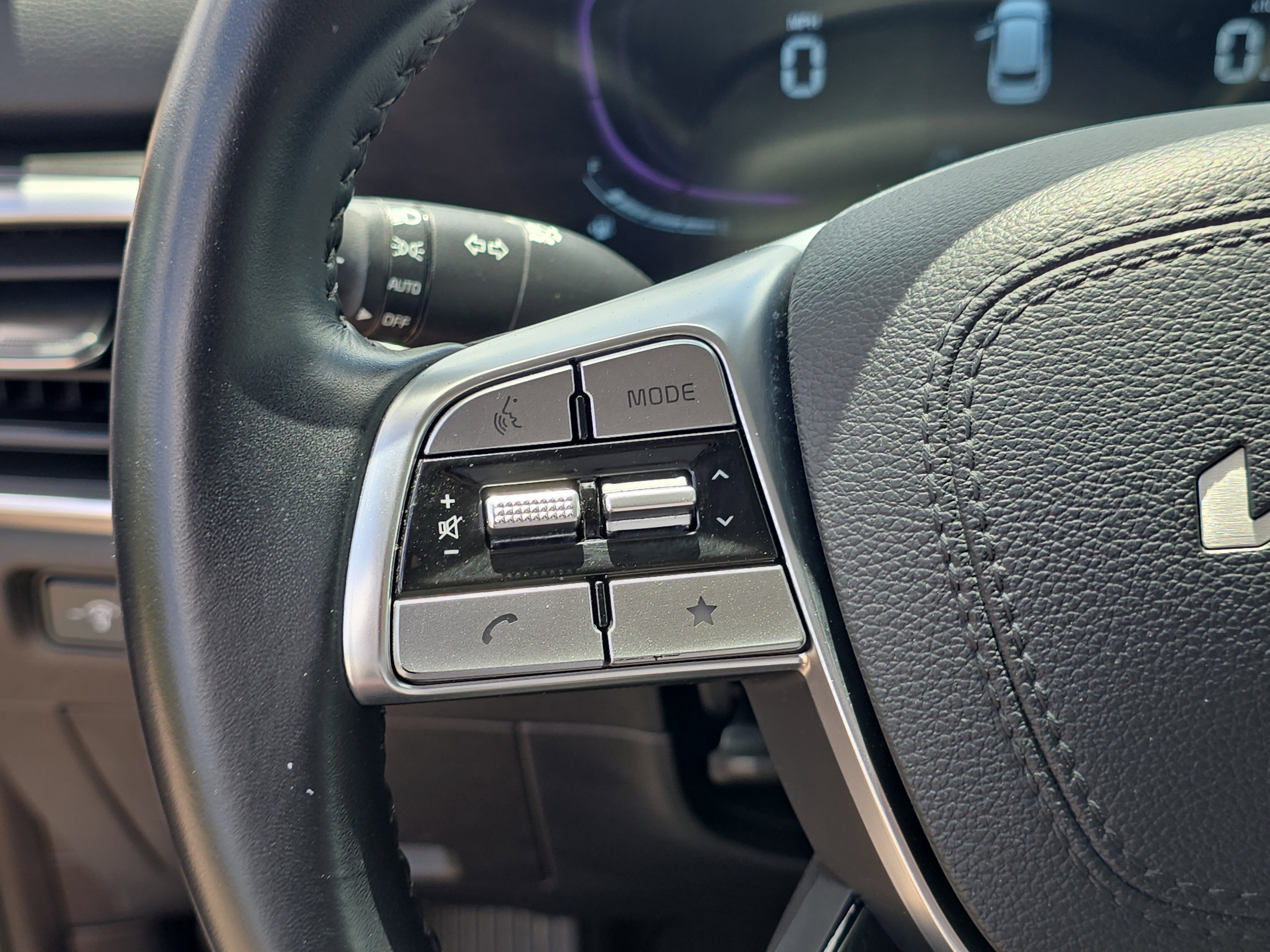 Certified 2025 Kia Telluride S FWD image 33