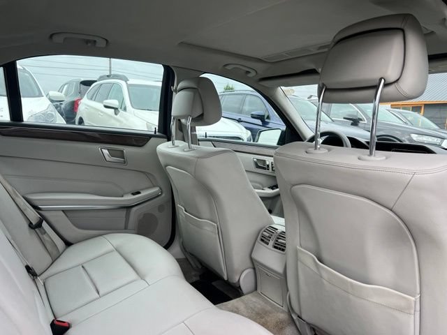 Used 2014 Mercedes-Benz E 350 Sedan image 17