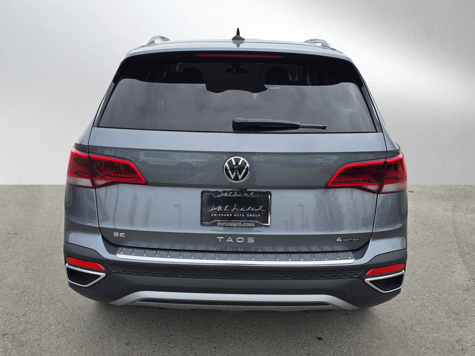 New 2024 Volkswagen Taos SE image 4