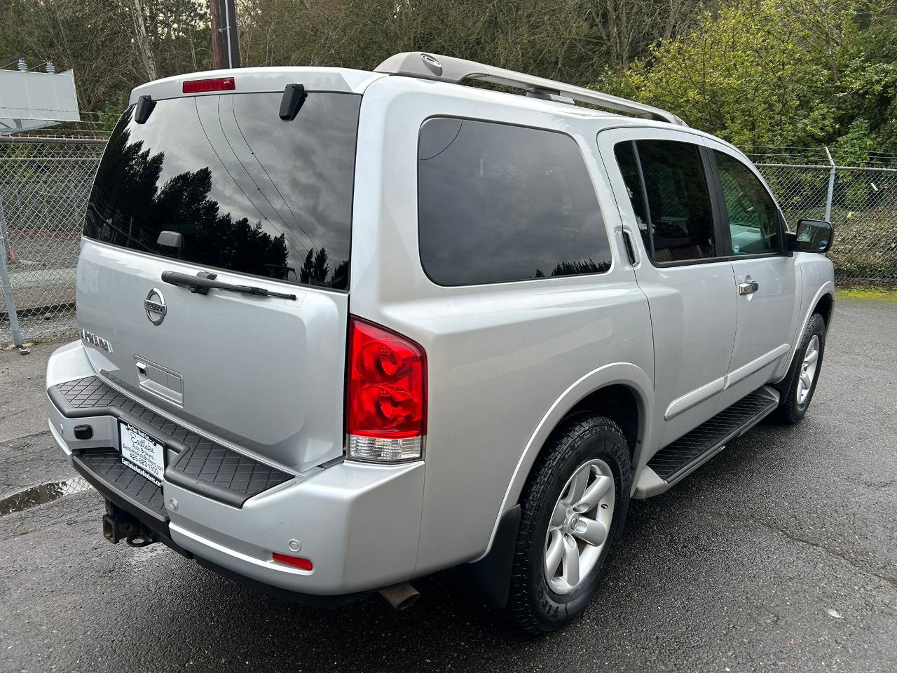 Used 2015 Nissan Armada SV AWD/4WD image 5