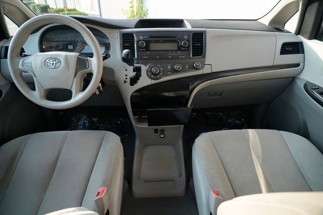 Used 2011 Toyota Sienna FWD image 33
