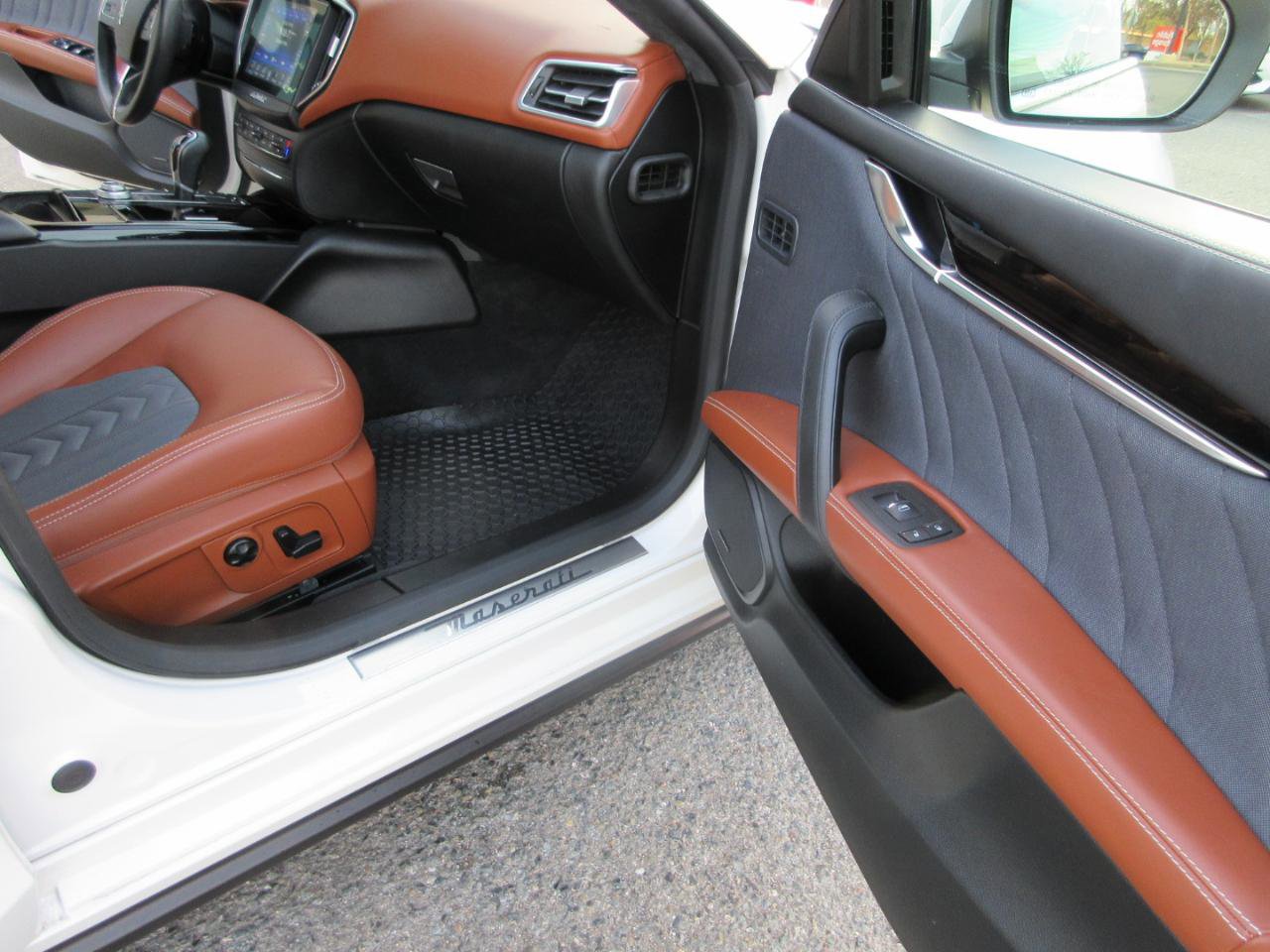 Used 2017 Maserati Ghibli S Q4 image 22