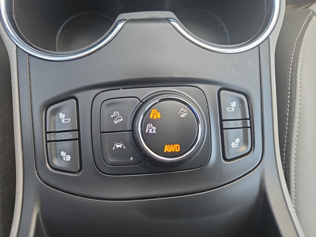 Used 2024 GMC Terrain SLT AWD/4WD image 33