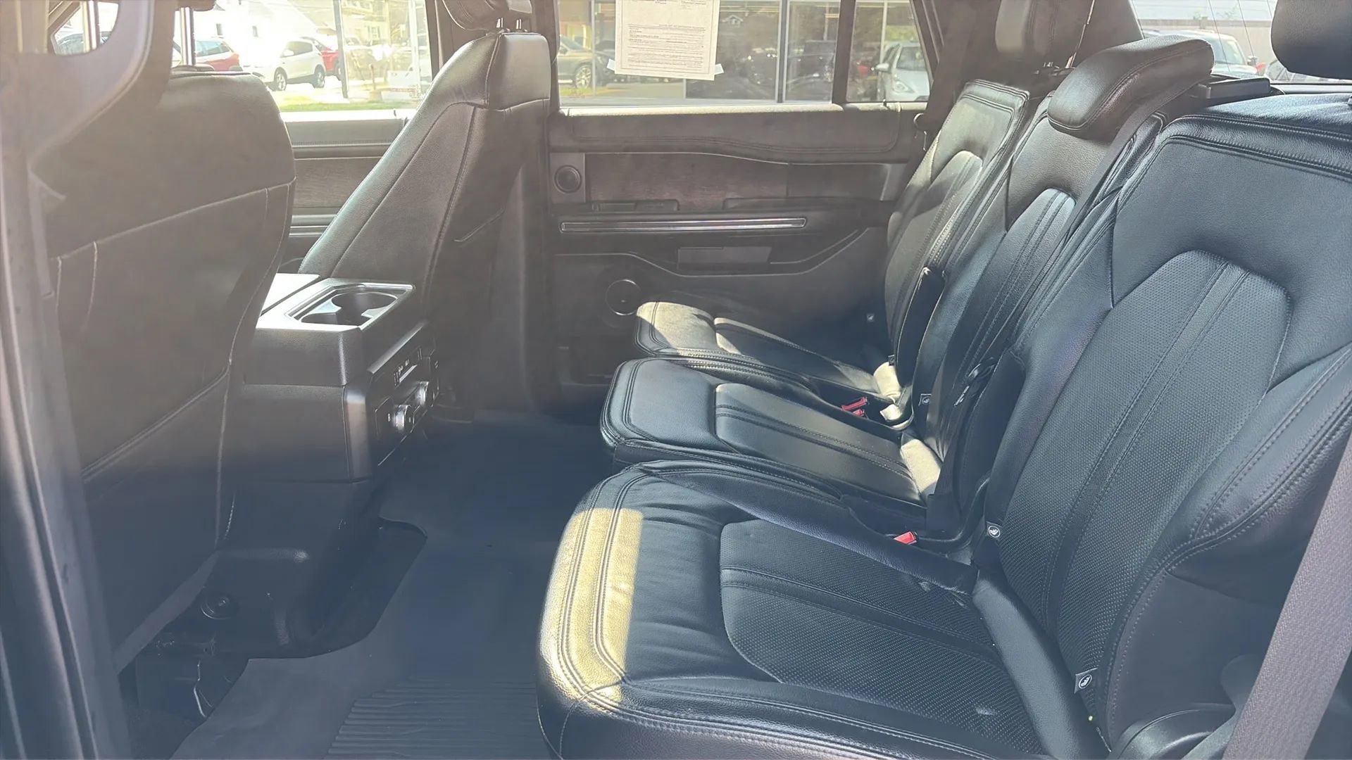 Used 2018 Ford Expedition Limited image 16