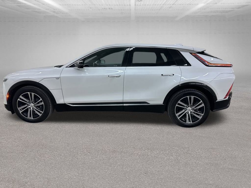 Certified 2025 Cadillac Lyriq Luxury image 6