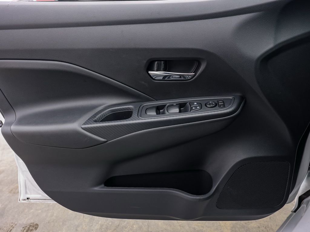 Used 2025 Nissan Versa SV w/ Trunk Package image 22