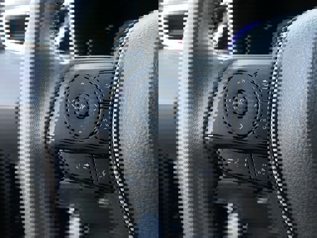 Used 2025 Toyota Corolla XSE image 15