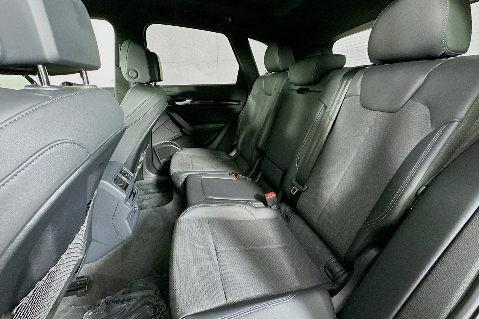 Used 2025 Audi SQ5 Premium Plus image 9