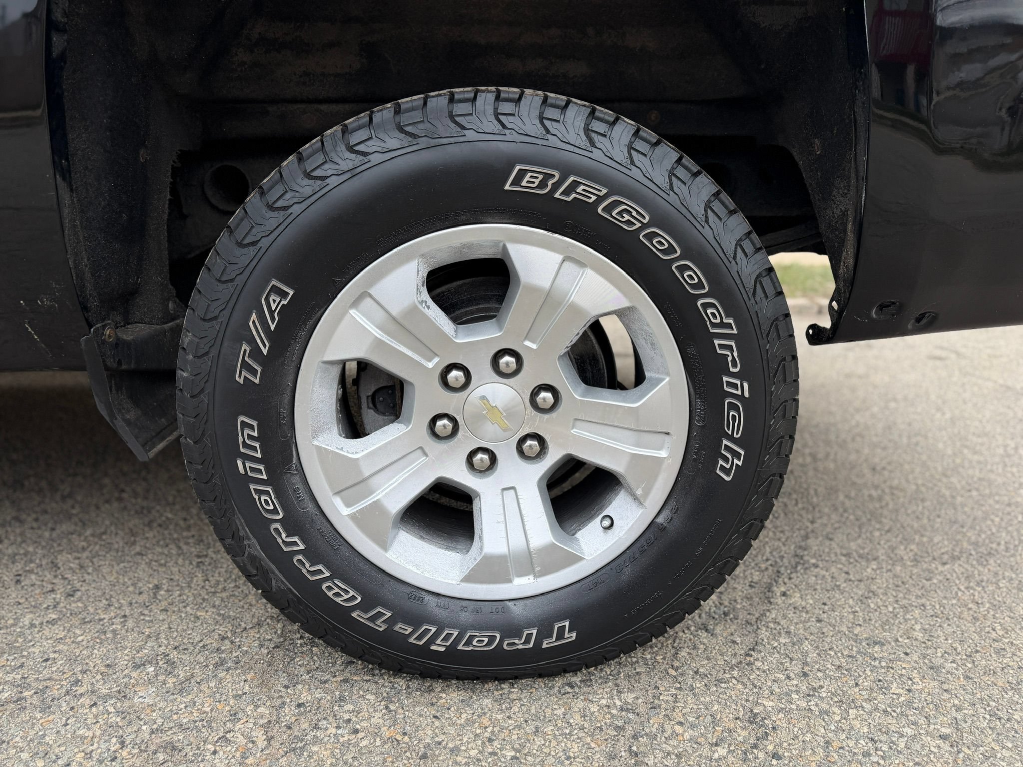 Used 2017 Chevrolet Silverado 1500 LT w/ All Star Edition AWD/4WD image 37