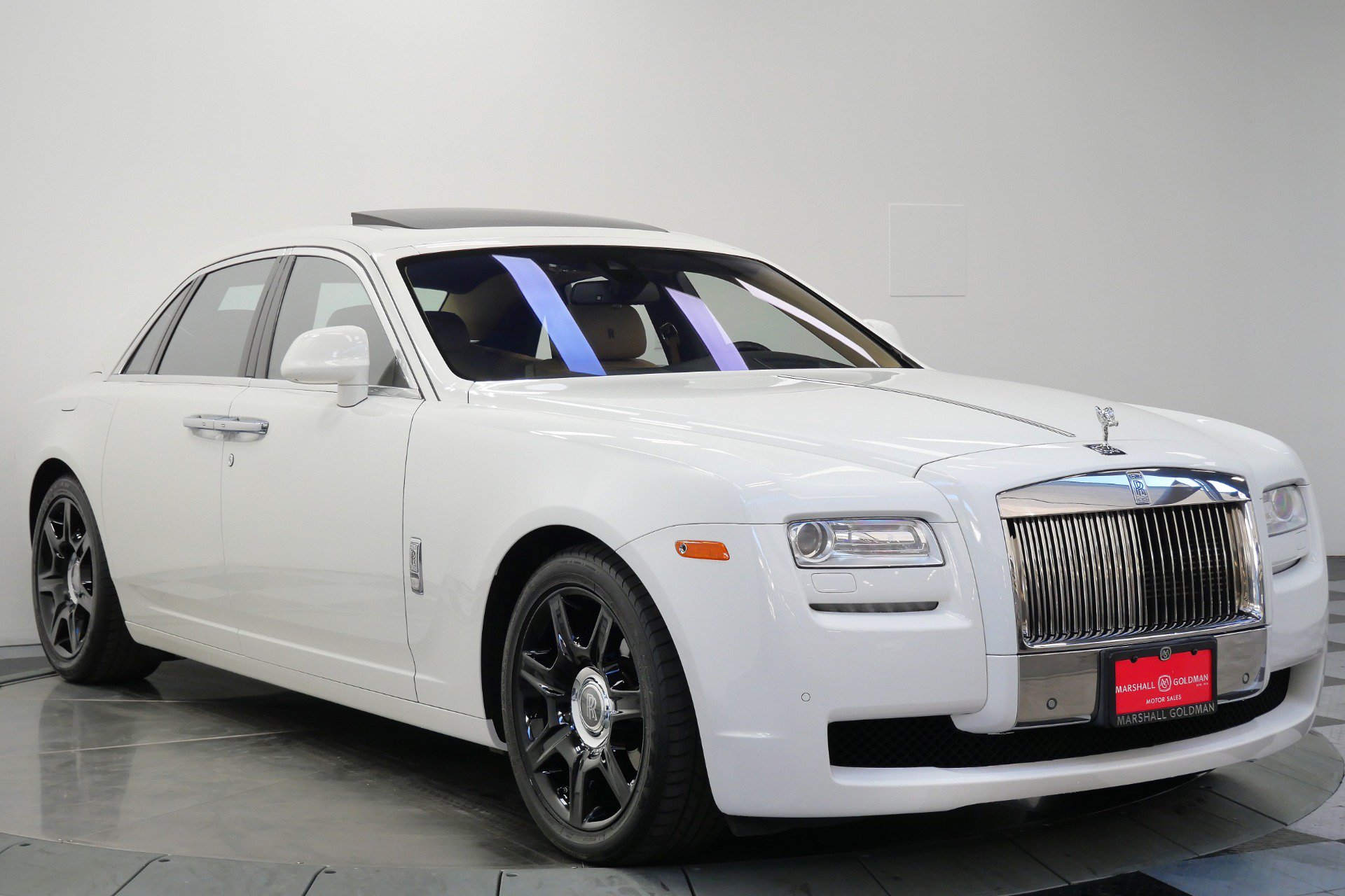 Used 2013 Rolls-Royce Ghost RWD image 3