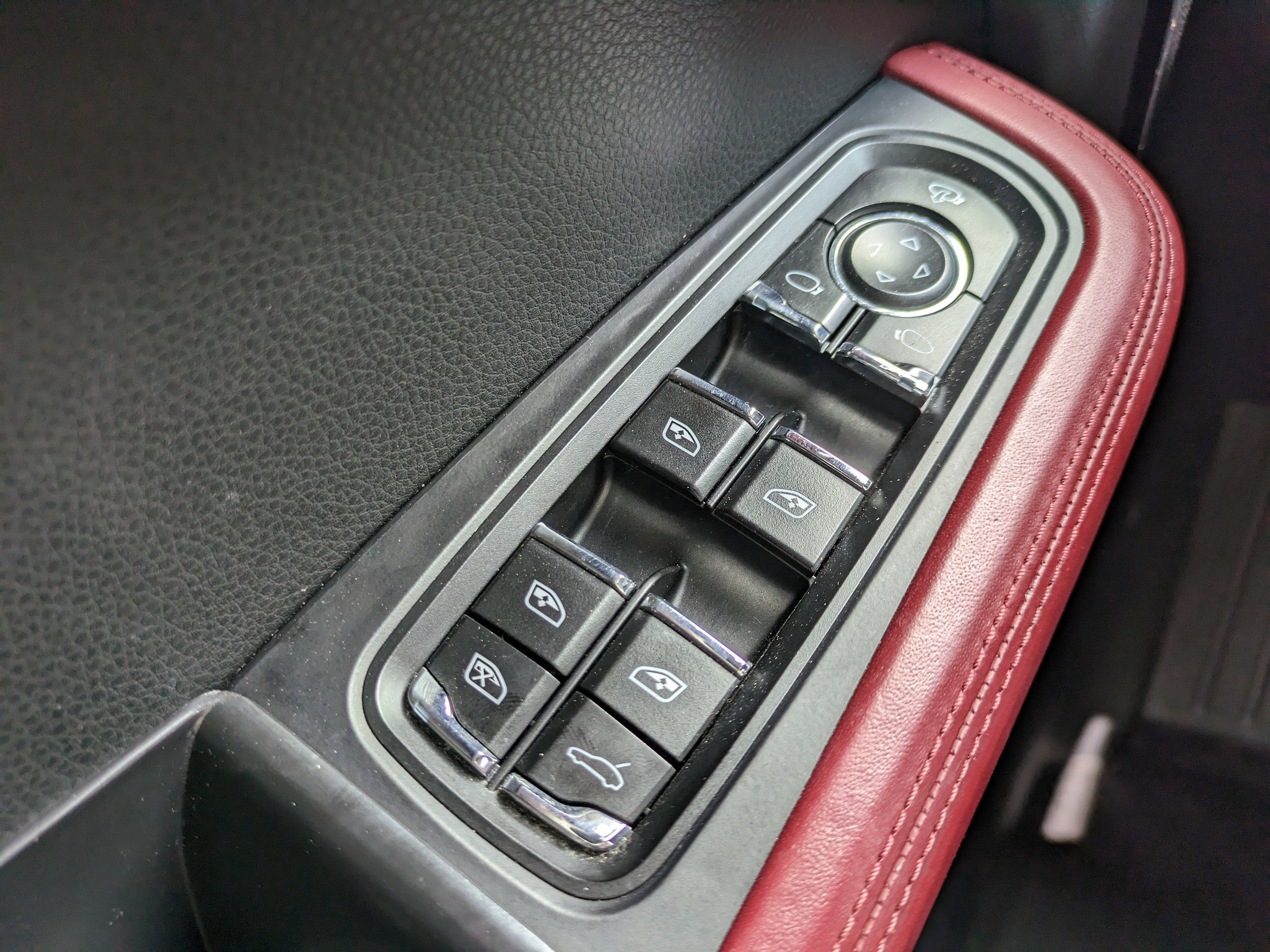 Used 2022 Porsche Macan GTS image 24