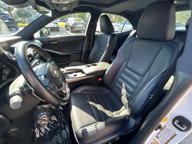 Used 2019 Lexus IS 300 F Sport w/ F Sport Package AWD/4WD image 13