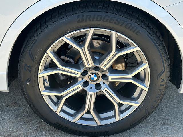 Used 2024 BMW X7 xDrive40i AWD/4WD image 32